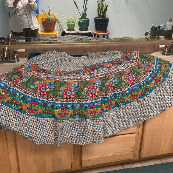 Beautiful Fiesta skirt. - Picture 5 of 5